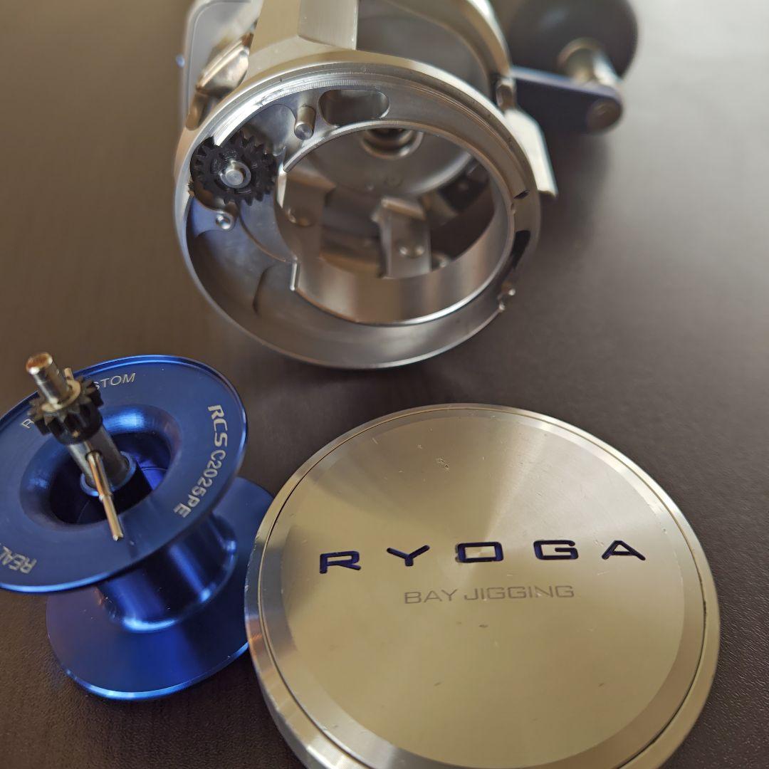 Daiwa ダイワ　RYOGA C2025PE-SH 右ハンドル