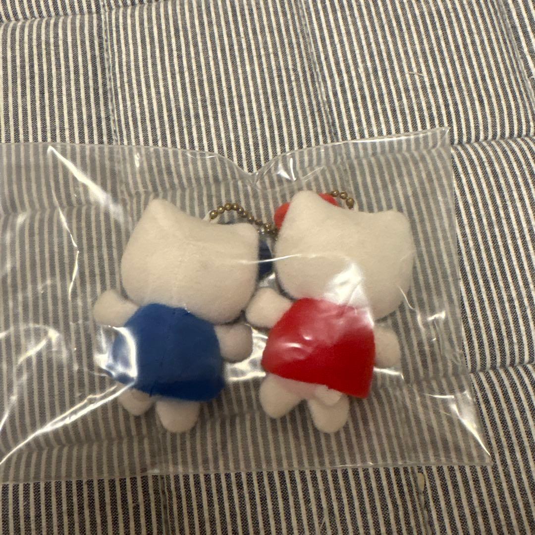 ハローキティ　ツイン　マスコット　キーホルダー