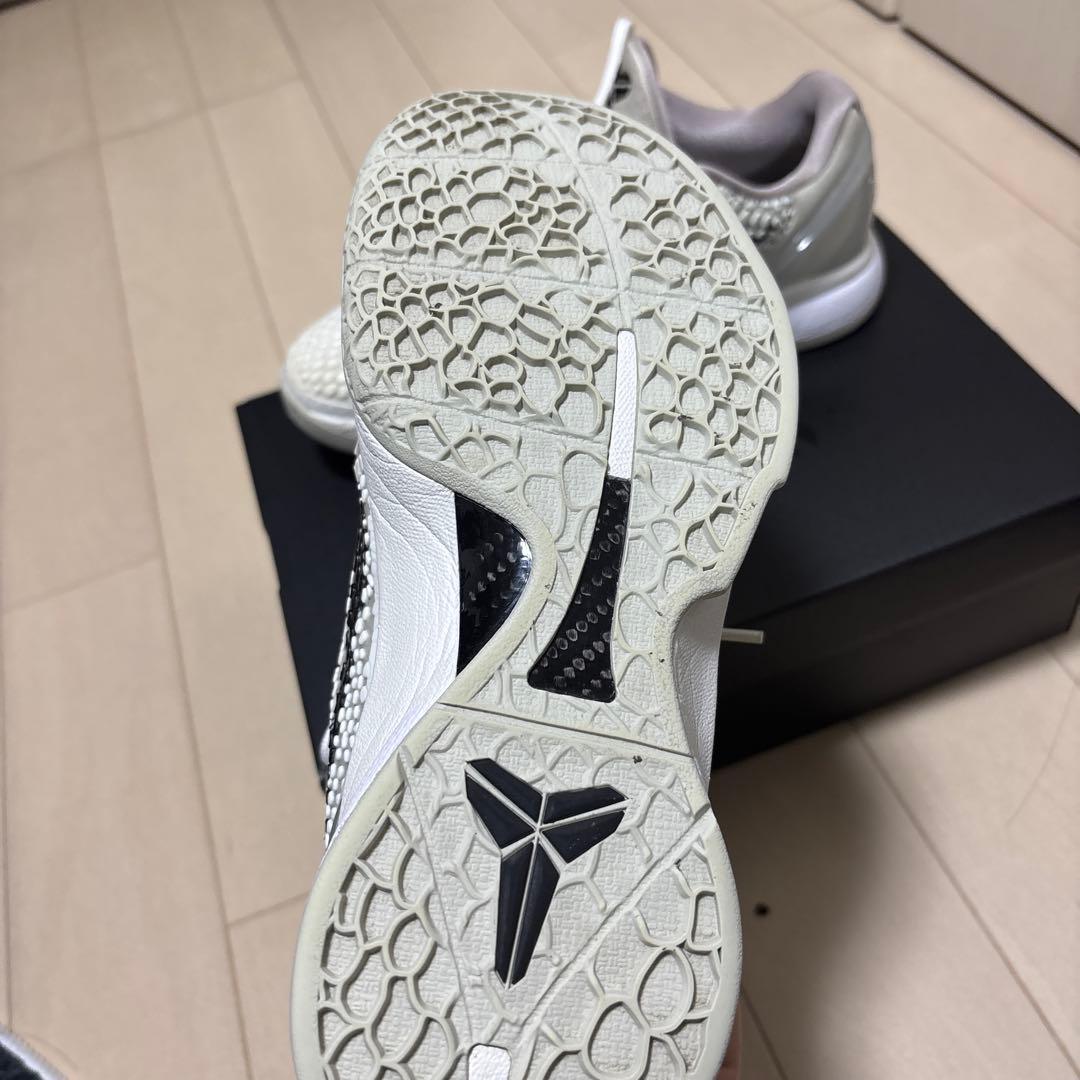 Nike Kobe シューズ ホワイト/ブラック