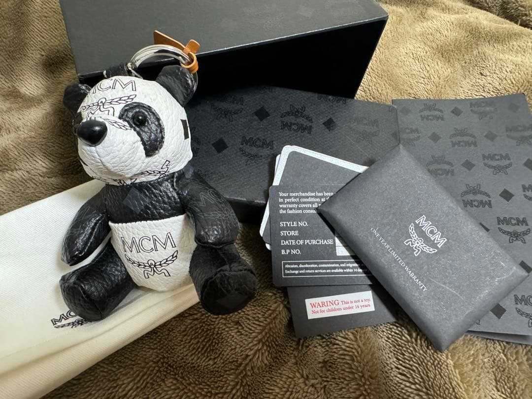 MCM キーホルダー バッグチャーム パンダ