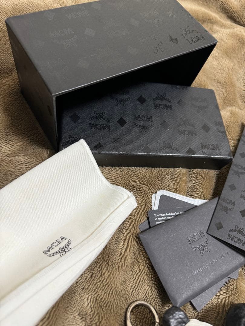 MCM キーホルダー バッグチャーム パンダ