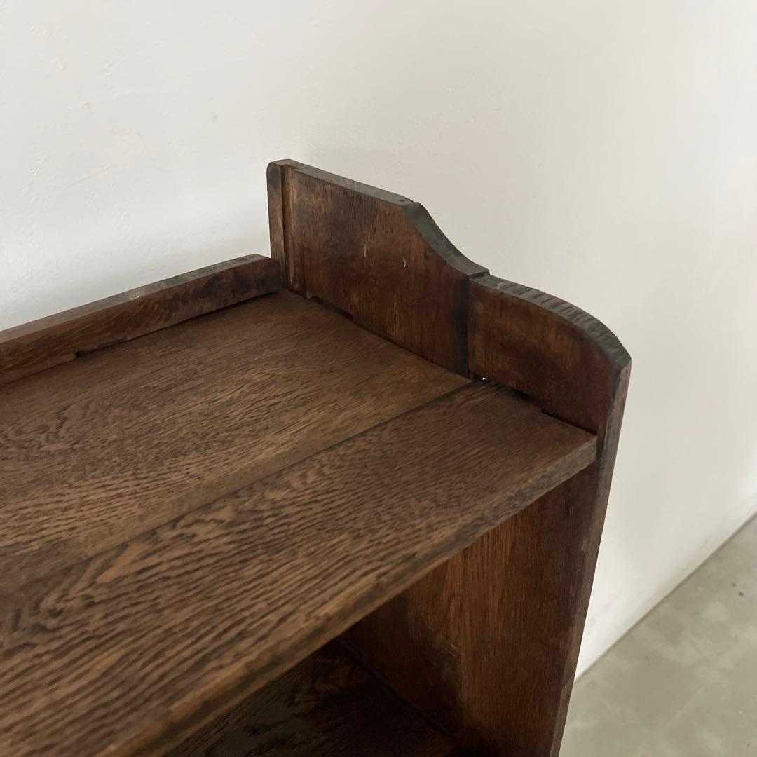 古い木製の楔棚