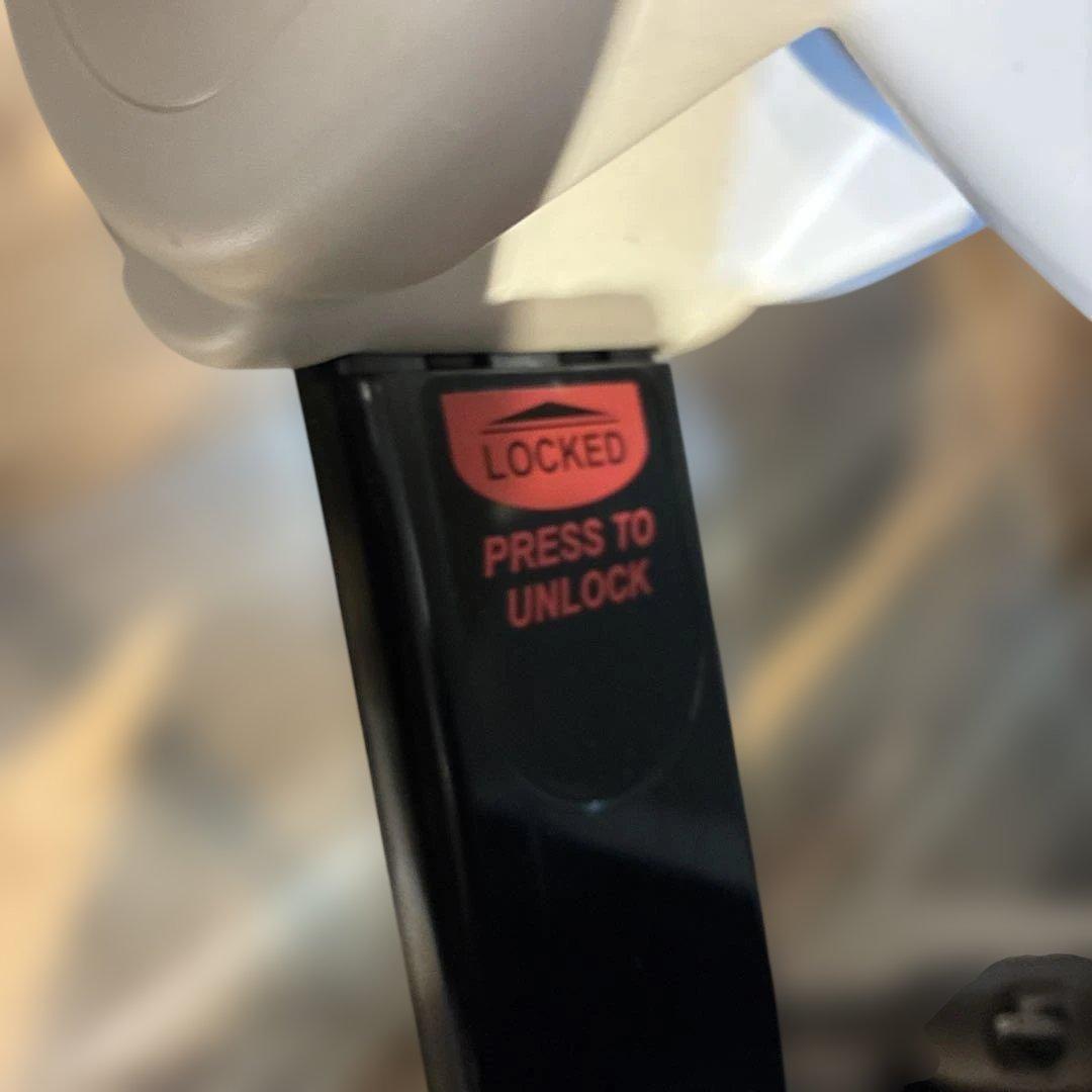 【良品廃盤品】ベビービョルン ハイチェア BABYBJORN ハーネス無しタイプ