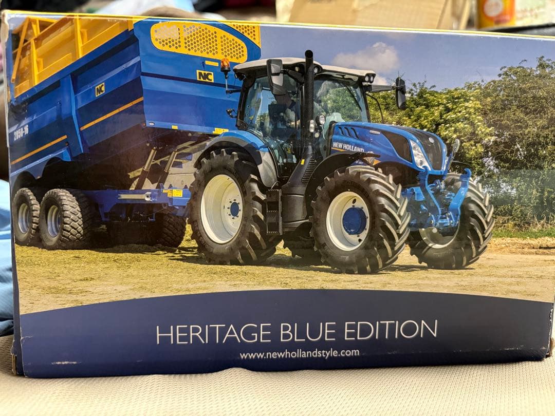 自動車 New Holland Heritage Blue Edition 1/32