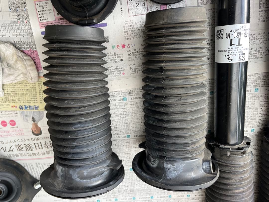 オデッセイRC4 KYB NEW SR MC (フロント) リヤは純正