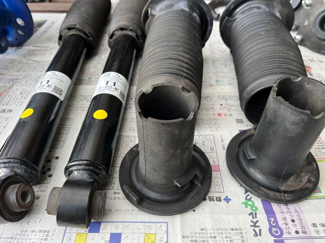 オデッセイRC4 KYB NEW SR MC (フロント) リヤは純正