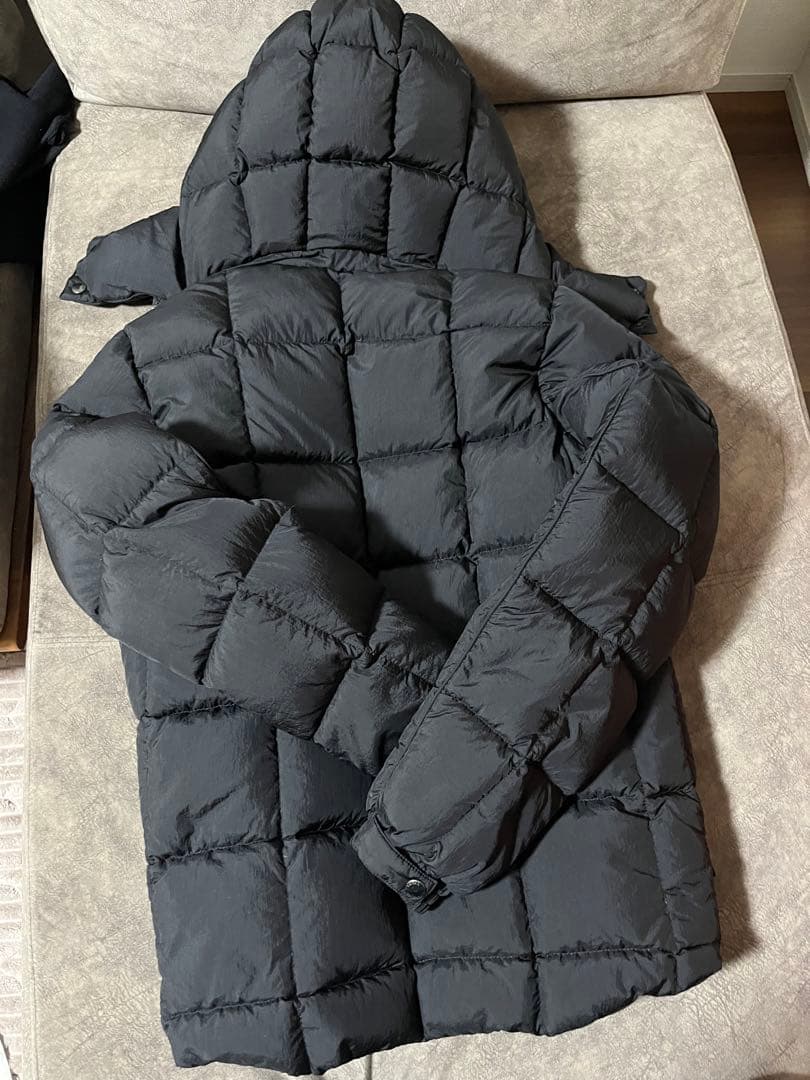 【極美品】タトラス　ダウンジャケット