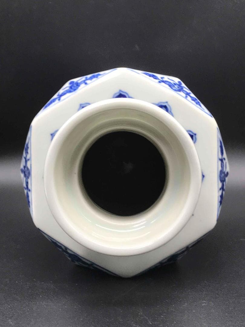 中国古美術　清乾隆時代　大清乾隆年製　在銘　染付花紋　唐草紋　花瓶(B-6)