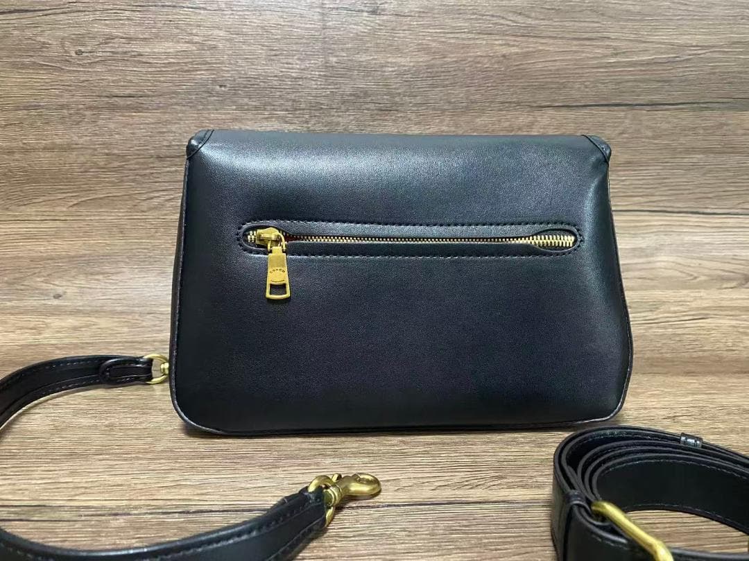 COACHブラックレザーショルダーバッグ