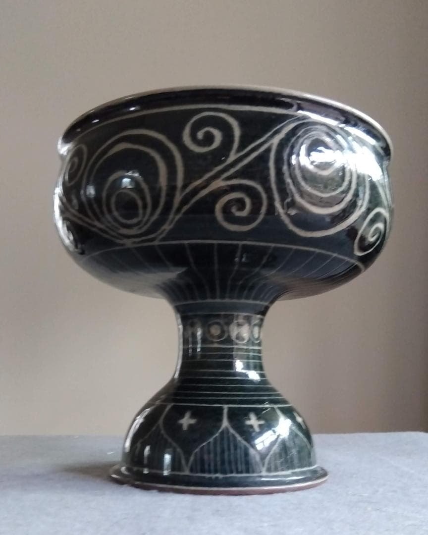 越前焼　あかね陶房　山路茜　藍化粧のポップモダニズムな斬新デザイン巨大コンポート