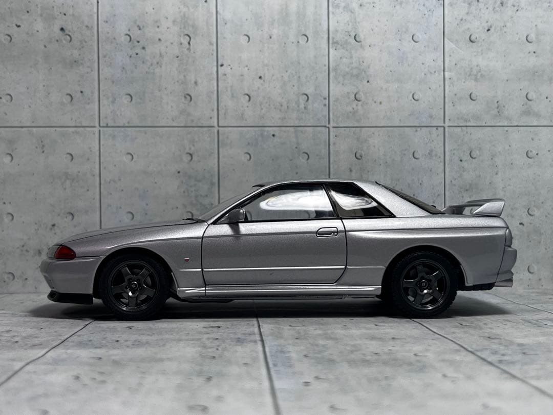 1/24ニッサンスカイラインR32-GTR完成品