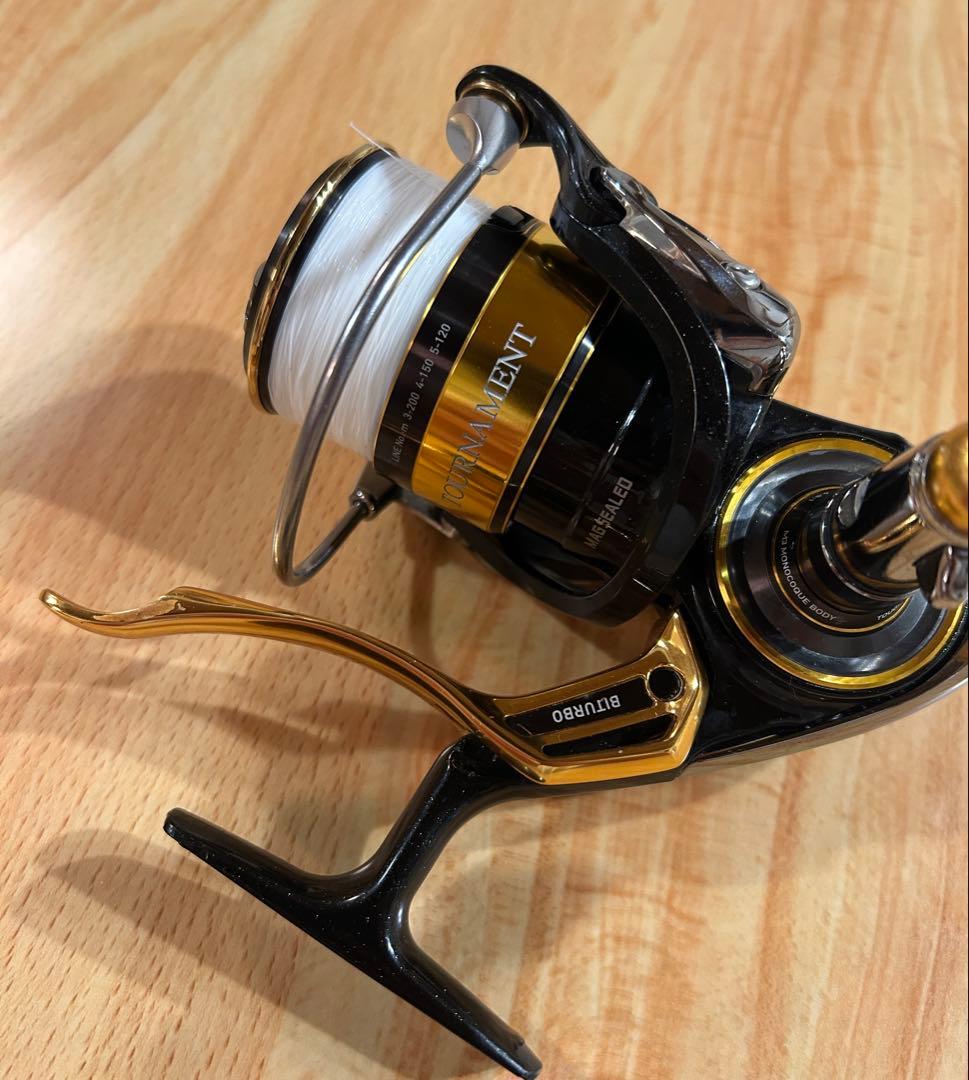 【美品】ダイワ 22トーナメントiso 3000XH-LBD