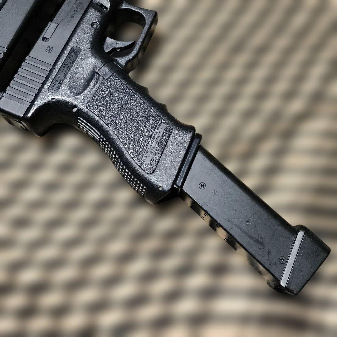 東京マルイ製　グロック18C　電動ハンドガン　二丁セット　ロングマガジン