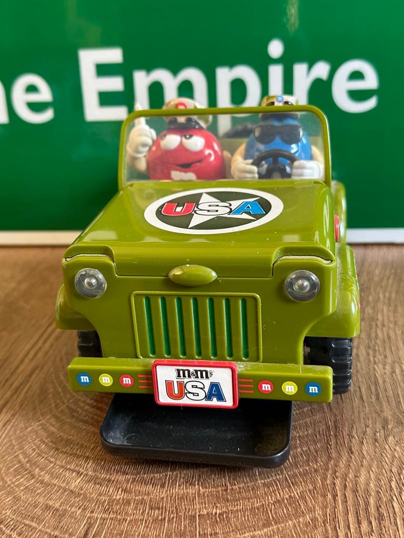 M&M's オリーブグリーンミニカー