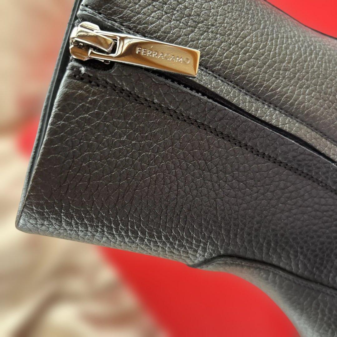 【1/26.27のみ2万5 千円！】￼フェラガモ厚底ブーツ 約25c m相当