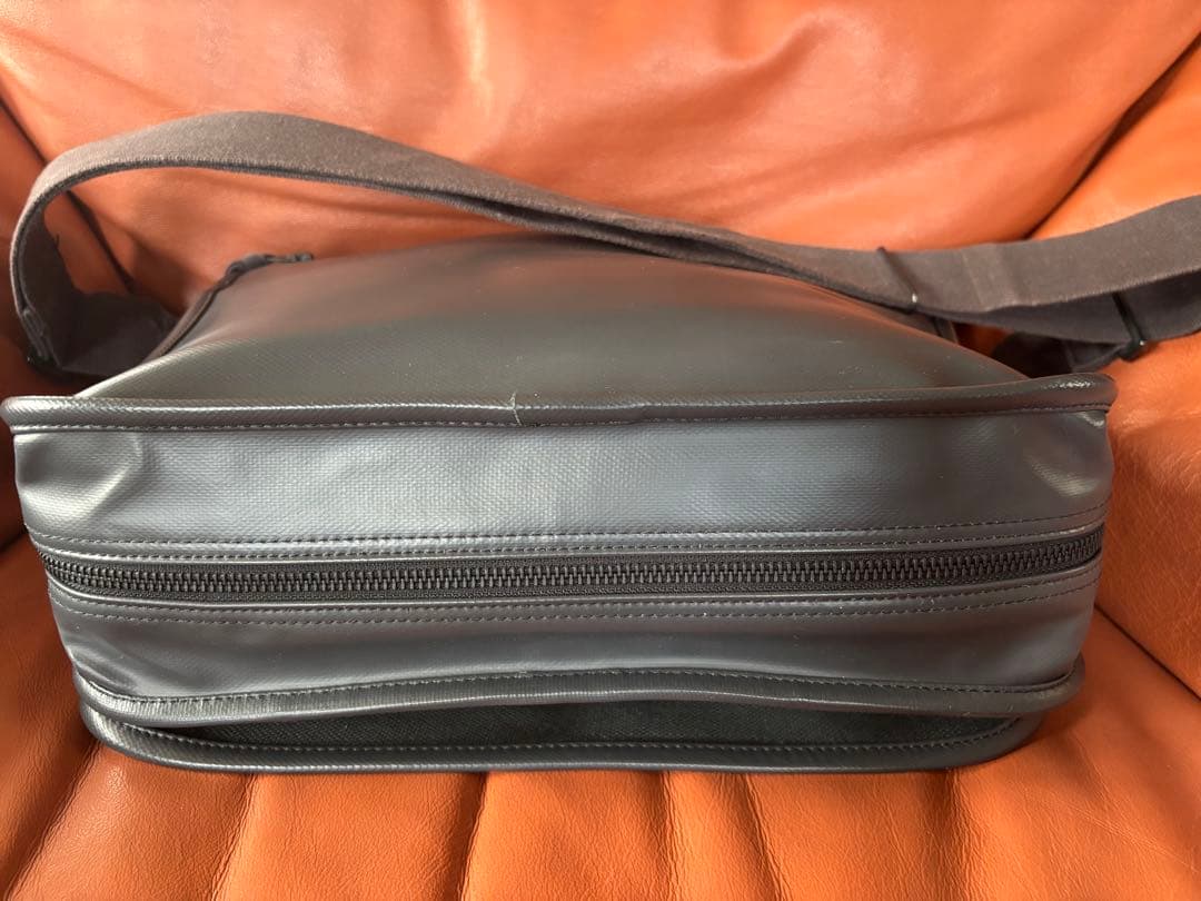 美品　LUGGAGE LABEL LINER ショルダーバッグ