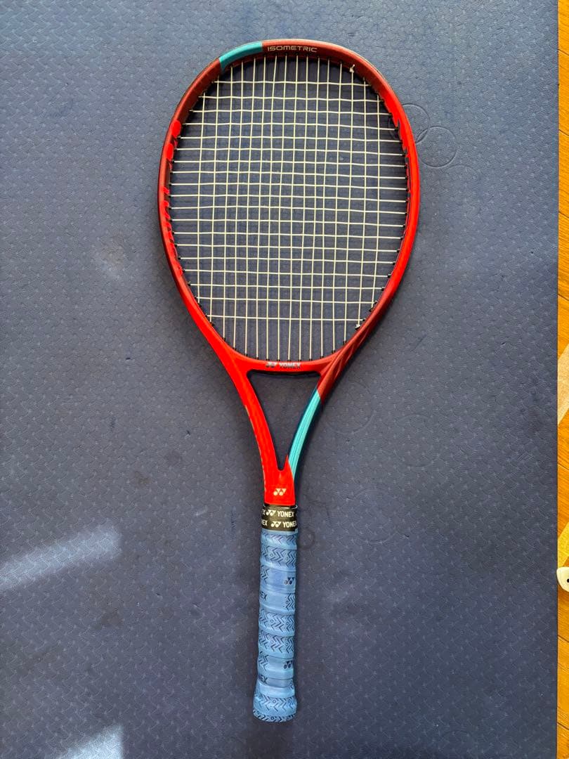 YONEX VCORE 100 テニスラケット G2