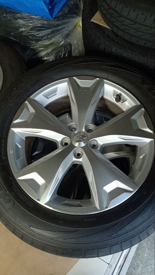 【引取限定】スバル フォレスターSJ5純正夏タイヤ・ホイールセット中古品