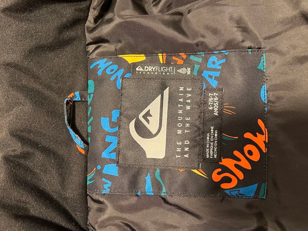 Quick Silver スキー、スノボウェア　上下6〜7歳130 上着美品