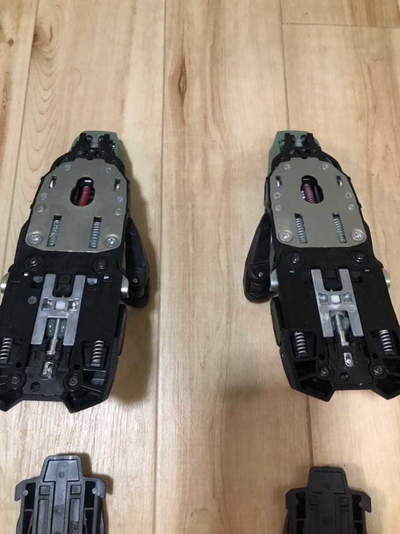 未使用品、送料無料 アトミック シフトビンディング 《2025》