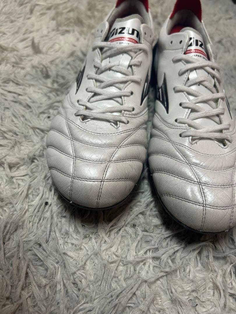 サッカースパイク　ミズノ　モレリアネオ4