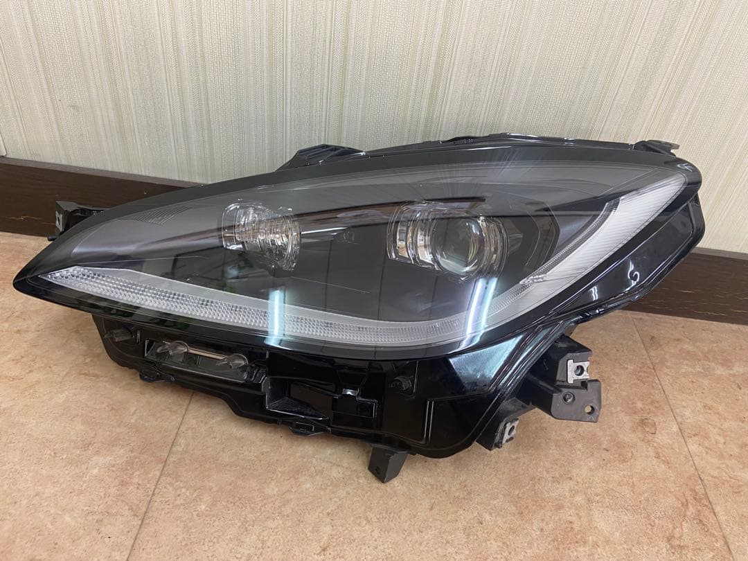 GR86 左ヘッドライト　3BA-ZN8 美品