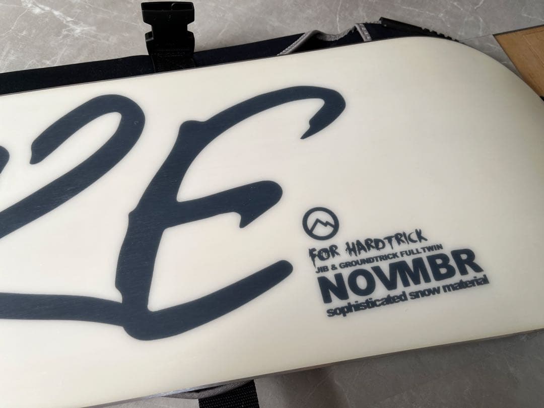 【147cm】NOVEMBER DESIRE スノーボード　ノベンバー　デザイア