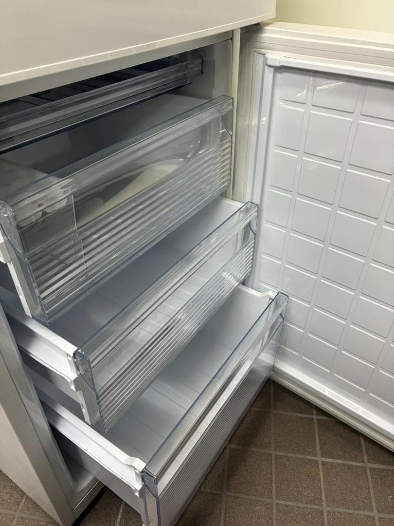 【動作確認済・送料込】冷蔵庫　SHARP　SJ-PD28G-W　2021年製