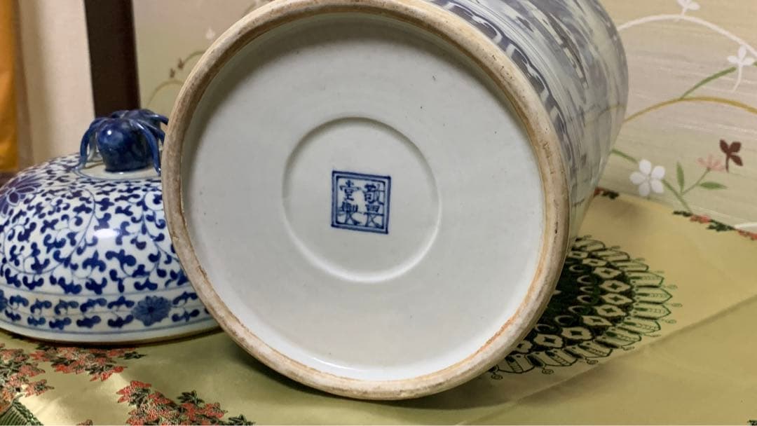 シノワズリ　ビンテージ　染付 青花　在銘　山水大壷　花瓶　大甕　オリジナル蓋付き