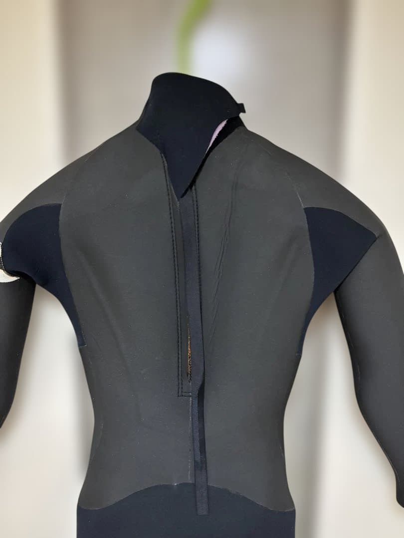 ほぼ未使用！　RINCON　セミドライ　バックジップ 　5/3mm　MLサイズ