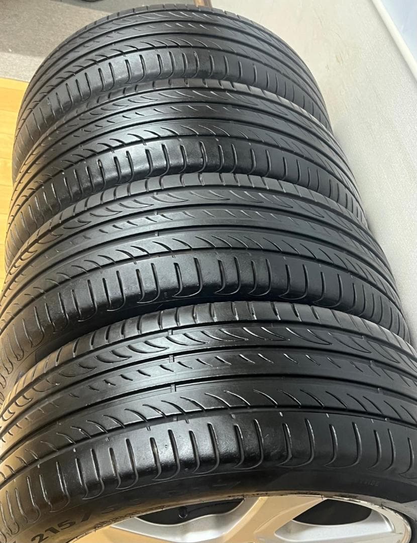 VOLVOホイール 17x7+50 PCD 108 215/50R17 タイヤ