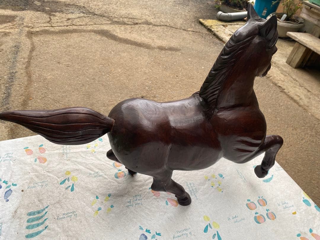 木製馬の彫刻 約50センチ×30センチ