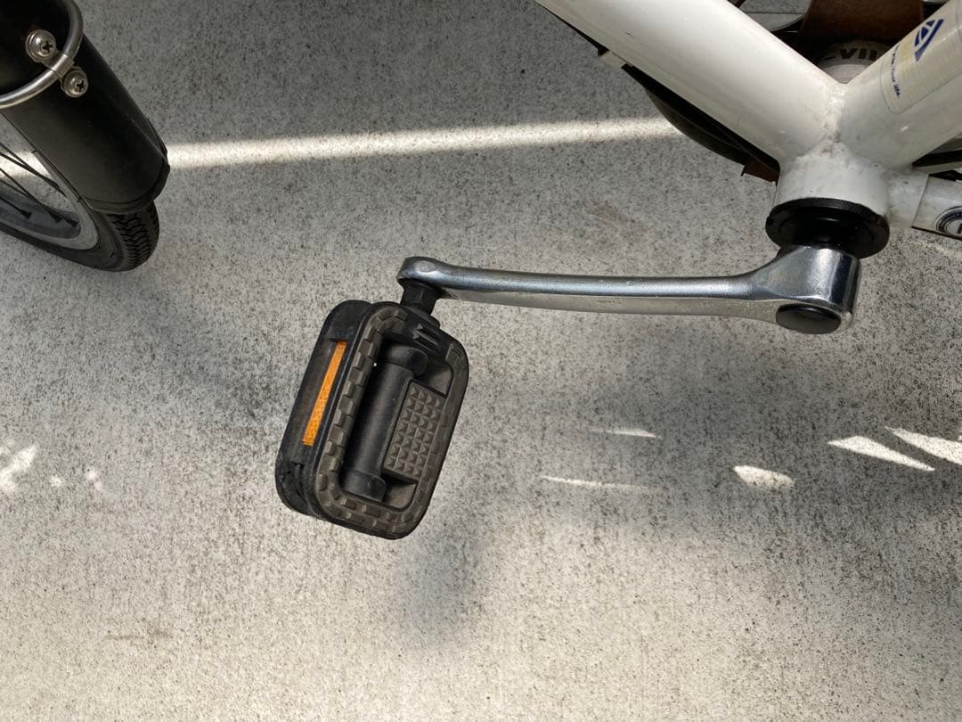 兵庫県引き取り限定　あさひ　トラッドラインW 27インチ 6段変速 オートライト