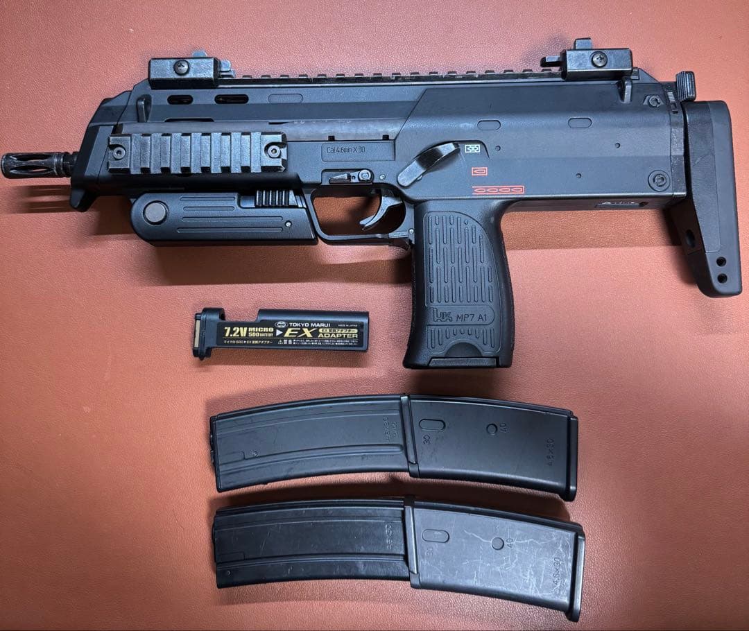 動作確認済み 東京マルイ MP7電動ガン　マガジン3個
