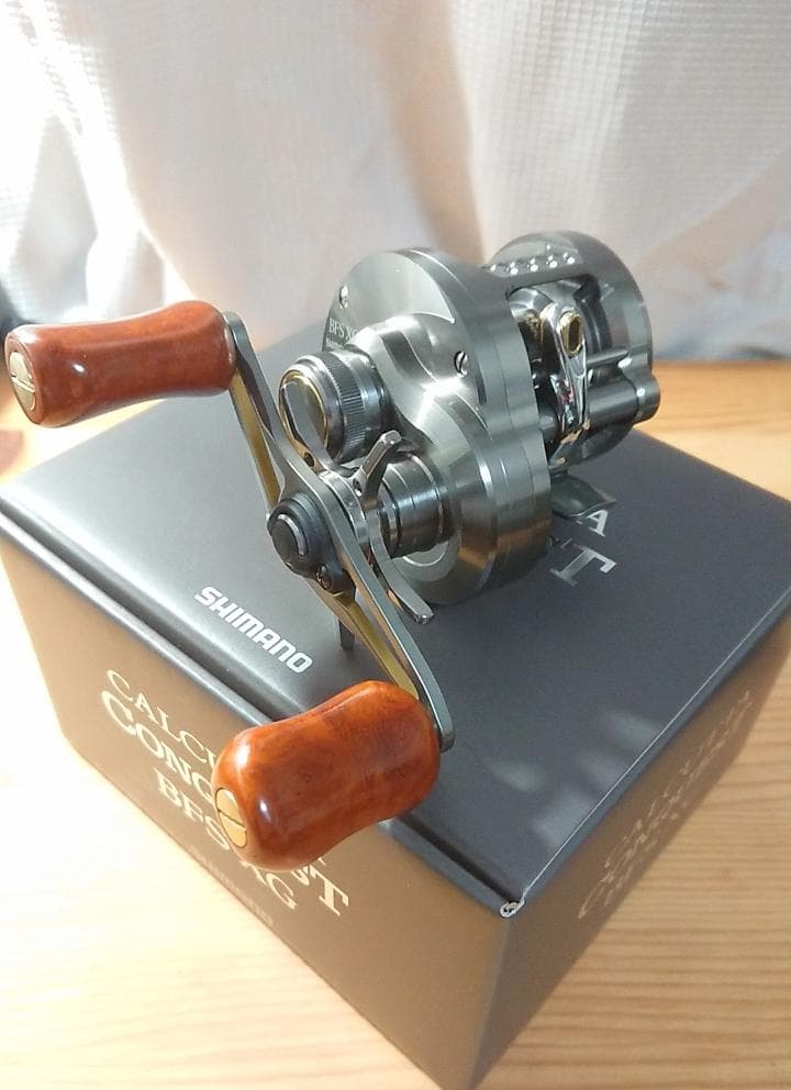 新品未使用　シマノ 23カルカッタコンクエスト BFS XG 右　夢屋花梨ノブ