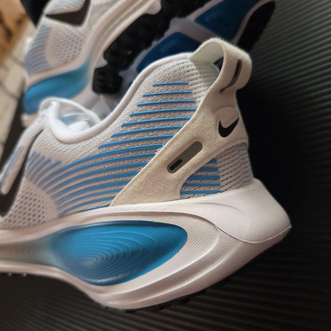 未使用❗ナイキ VOMERO 18 (GS) 23.5cm