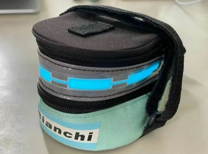 Bianchi ビアンキ ライト付きサドルバッグ 　<当日発送>