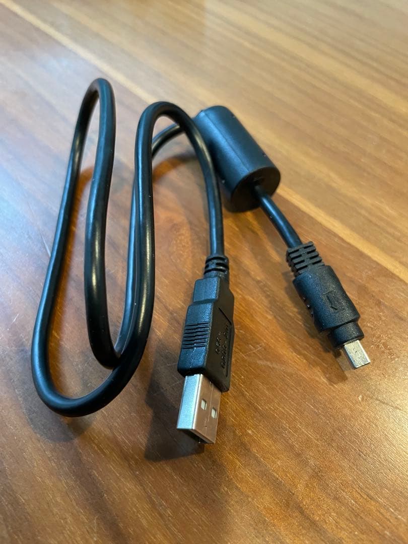 Fujifilm FinePix AV250 レッド　デジタルカメラ　単三電池