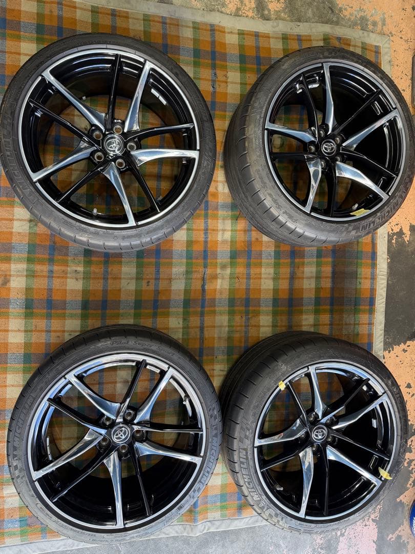 GRスープラ　19インチ ブラックホイールセット