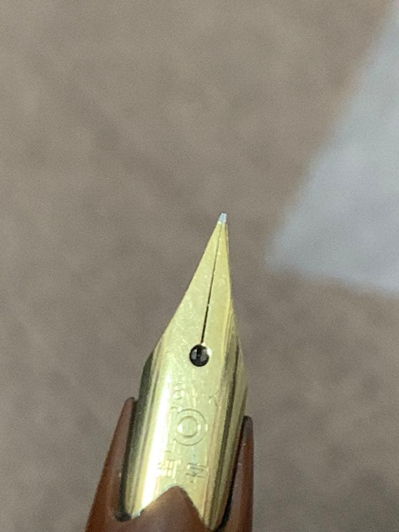 Platinum（プラチナ）レザー巻き万年筆 18Kペン先