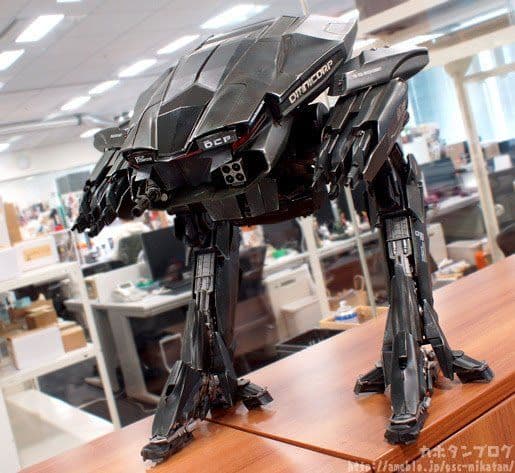 ロボコップ　ED209フィギュア