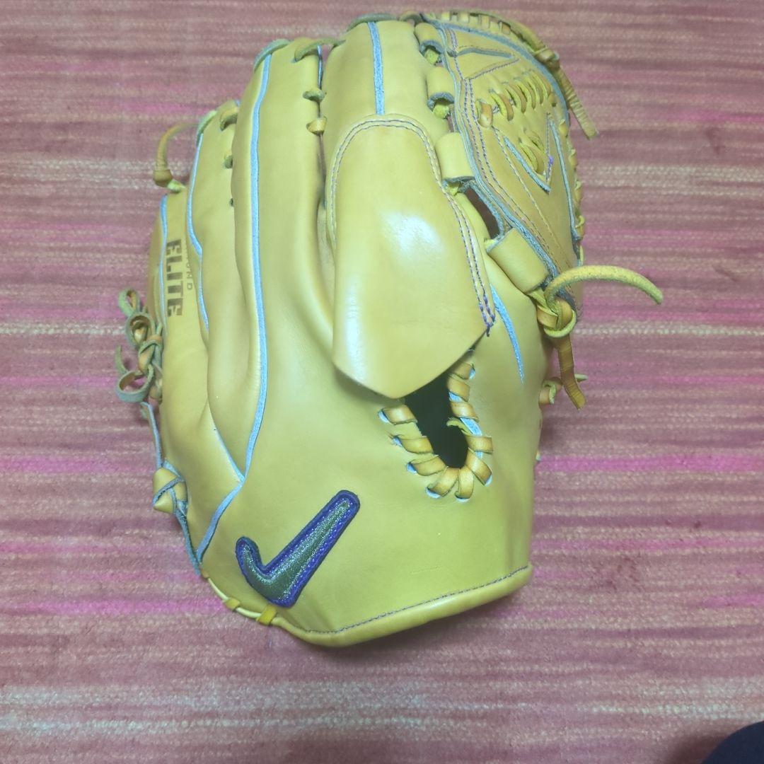 NIKE 硬式投手用グローブ