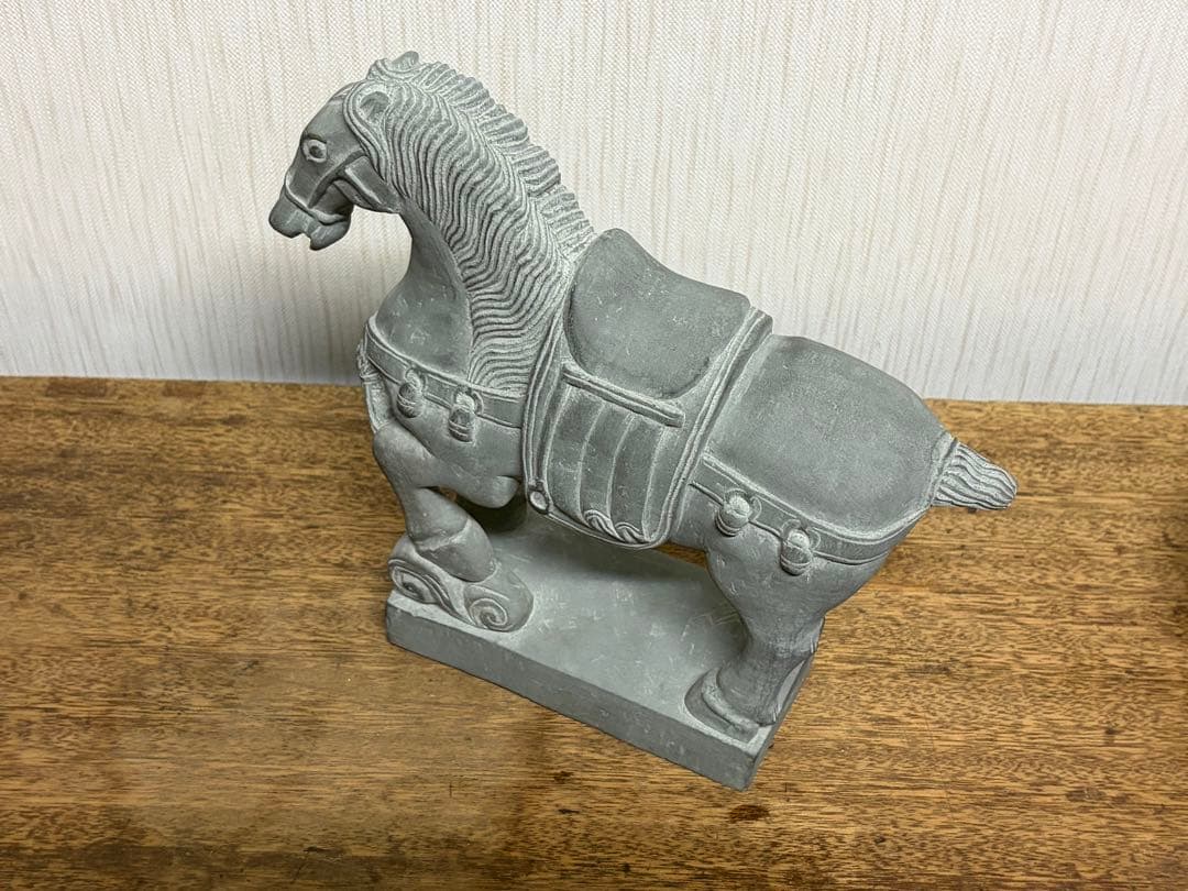馬の彫刻 石材製