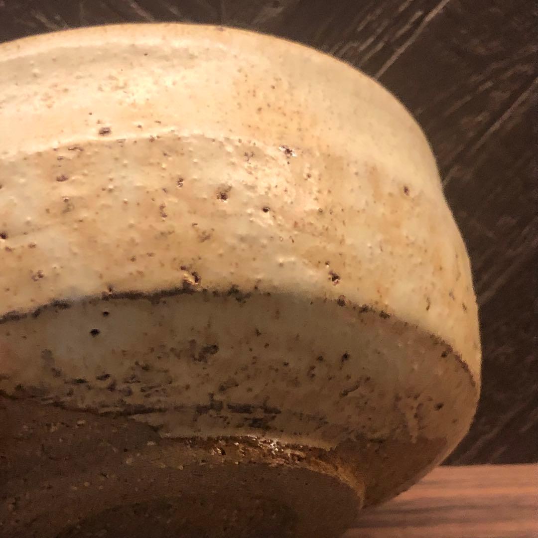 2点ロディ◾️蔵から焦がしミルクティー色の美しい釉薬の抹茶茶碗が出て来た。