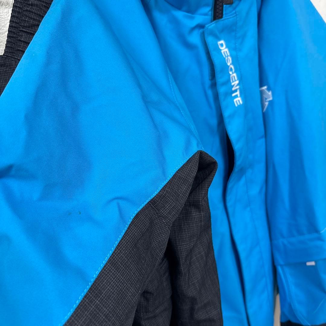 DESCENTEデサント120㎝スキーウェア　スノボ雪遊び