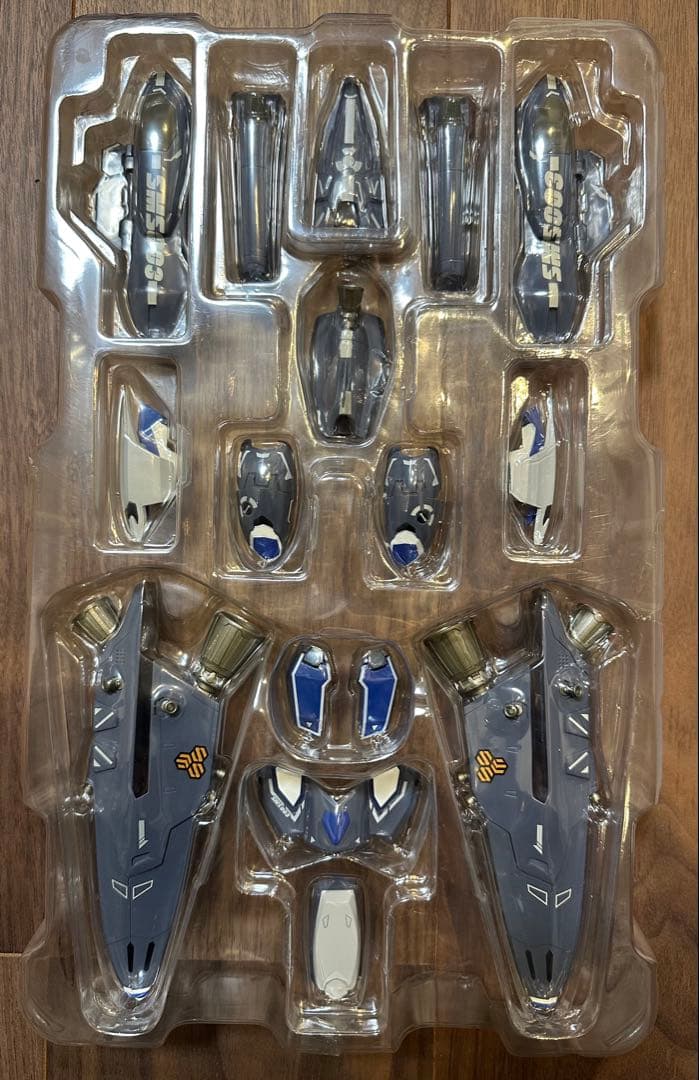 DX超合金 VF-25G スーパーメサイアバルキリー (ミハエル機) 中古品