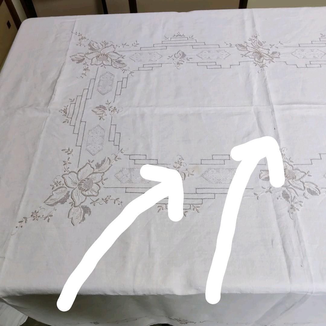 ⑦ 大判　刺繍テーブルクロス　 ナプキン12枚付