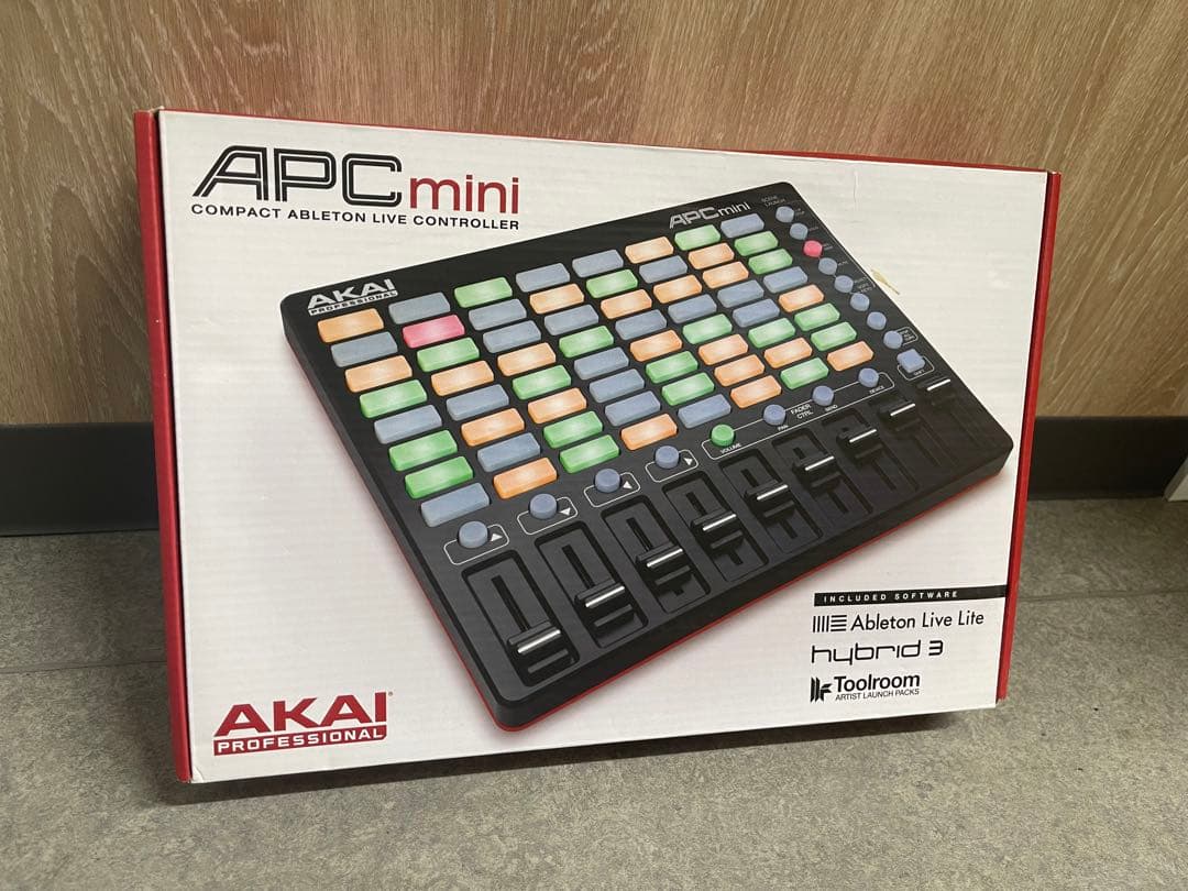AKAI APC mini MIDIコントローラー