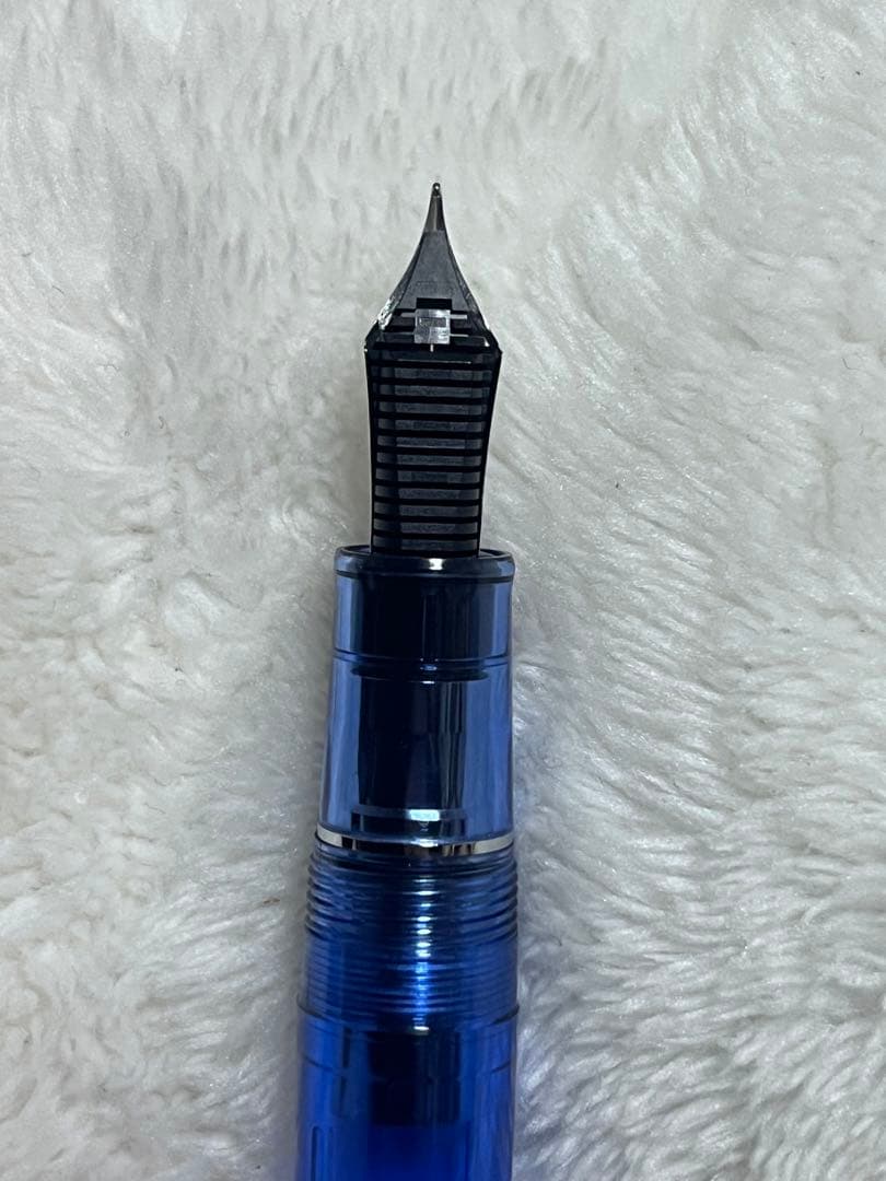 新品未使用 限定600本 セーラー プロフェッショナルギア 万年筆 スカイ MF