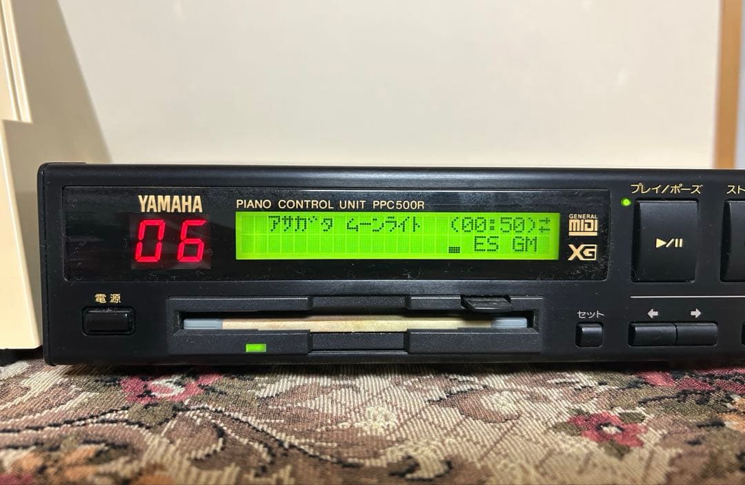 YAMAHA サイレントピアノ 88鍵 黒　YU3 SXG ヘッドホン付き